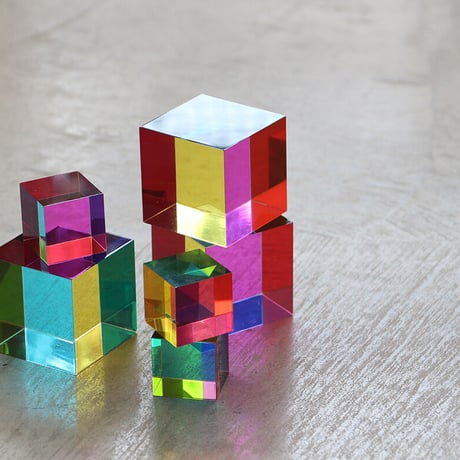 The Original CMY Cube 【50mm】オリジナル CMY キューブ50mm アクリル オブジェ 置物 プリズム インテリア雑貨 シアン マゼンダ イエロー 三原色