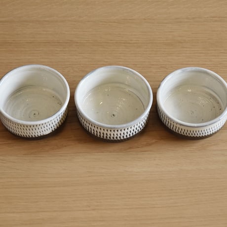 小鹿田焼 小袋定雄 切立小鉢 小皿 小鉢 陶器 和食器 民藝 小鉢 飛び鉋 釉薬 ちゃわん 器 うつわ 飛び鉋 焼物 陶芸 ギフト プレゼント 結婚祝い 新築祝い
