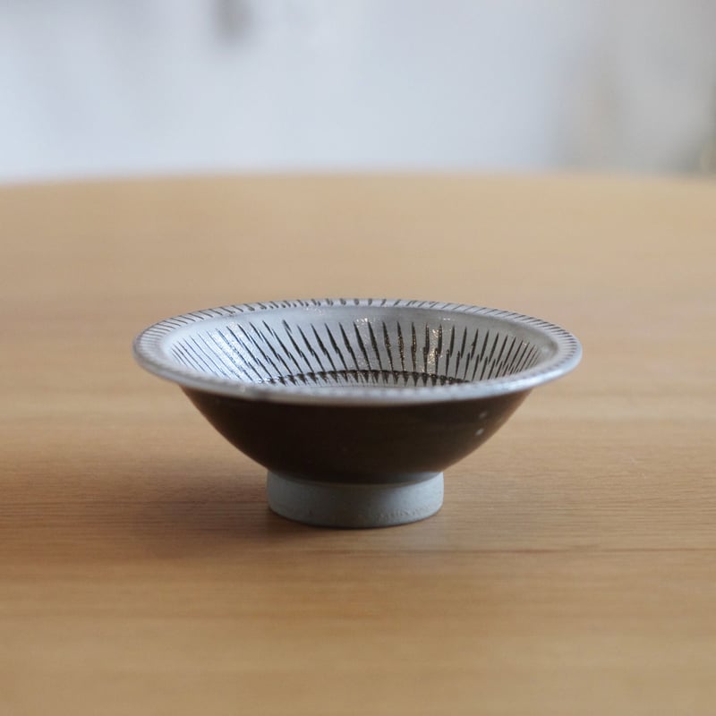 小鹿田焼 柳瀬晴夫窯 4寸深皿 白 小鉢 和食器 民藝 飛び鉋 釉薬 器