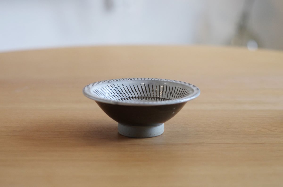 小鹿田焼 柳瀬晴夫窯 4寸深皿 白 小鉢 和食器 民藝 飛び鉋 釉薬