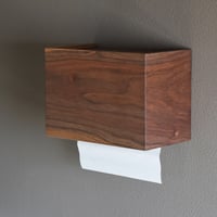 ペーパータオルホルダー Paper Towel Dispenser 天然木 ウォールナット 木製 木目 小判 中判 壁掛け ペーパータオル ケース ディスペンサー トイレ 洗面所 業務用 おしゃれ