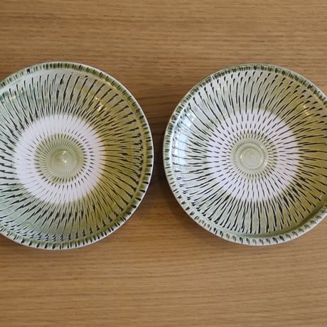 小鹿田焼 坂本庸一窯 5寸皿 緑 和食器 民藝 飛び鉋 釉薬 プレート 器 うつわ 飛び鉋 焼物 陶芸 ギフト プレゼント 結婚祝い 新築祝い