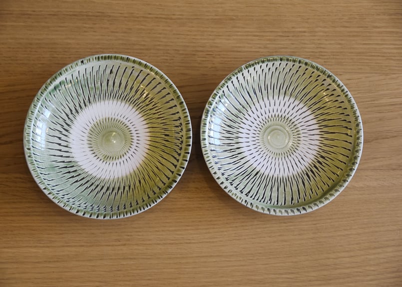 小鹿田焼(坂本庸一窯) 5寸皿 緑 Onta ware Onta-yaki Japanese 小鹿田焼(坂本庸一窯) 5寸皿 緑 Onta ware Onta-yaki Japanese