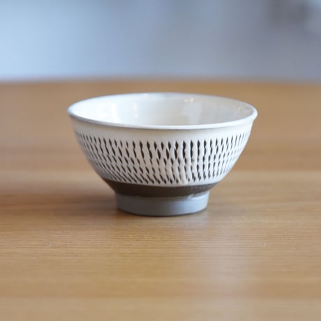 小鹿田焼 小袋定雄窯 煎茶碗 お茶碗 陶器 和食器 民藝 飛び鉋 釉薬 ちゃわん 器 うつわ 飛び鉋 焼き物 陶芸 手仕事 ギフト プレゼント 結婚祝い 新築祝い