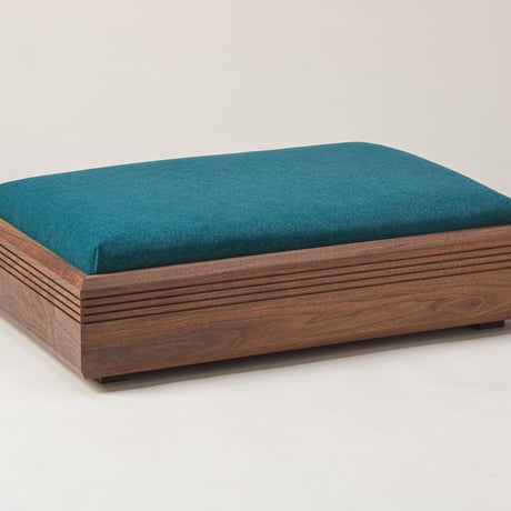 LUSSO ベッド ウォールナット材 ペット家具 天然木 ペットベッド ペットクッション ペット用品 犬 猫 ねこ くつろぎスペース 寝心地抜群 犬用ベッド おしゃれ 犬のベッド ペットソファ