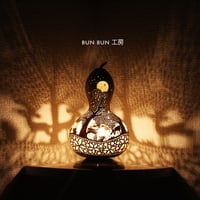ひょうたんランプ--深夜の森と花の河