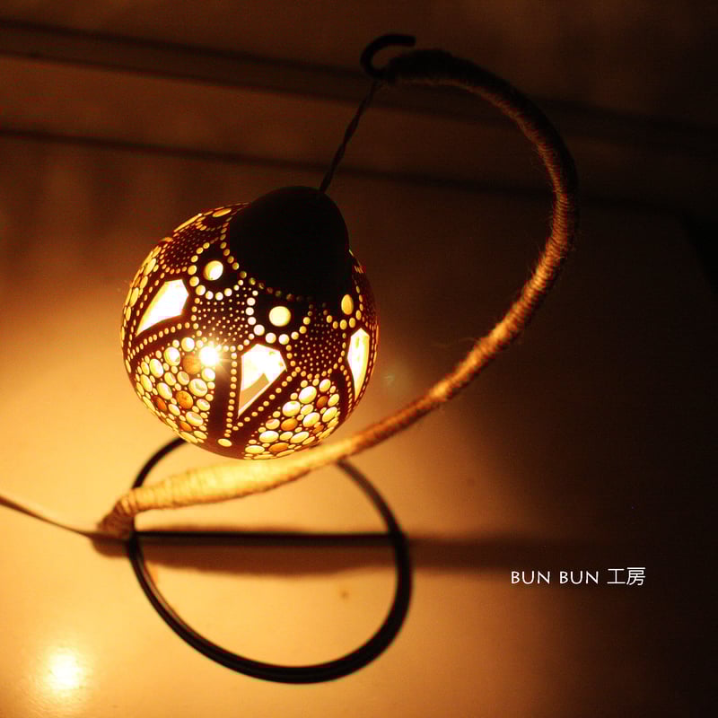 ひょうたんランプ　金属台座付き fit=scale-down,w=1200