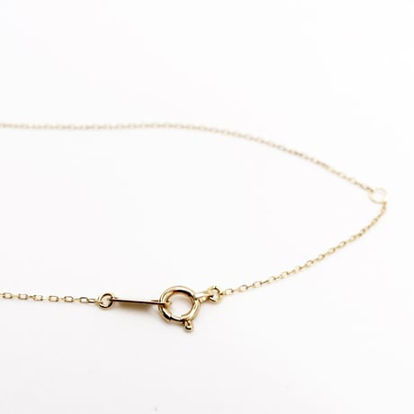 outline necklace