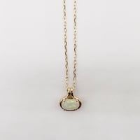 outline necklace