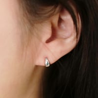 drop pierced earrings