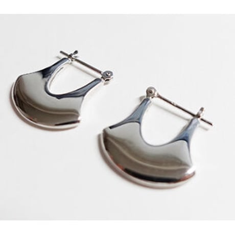 wave pierced earings
