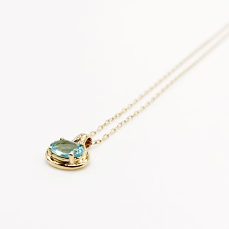 outline necklace