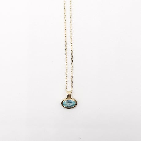outline necklace