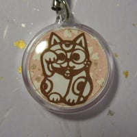 切り絵キーホルダー　招き猫右手あげ　ピンク
