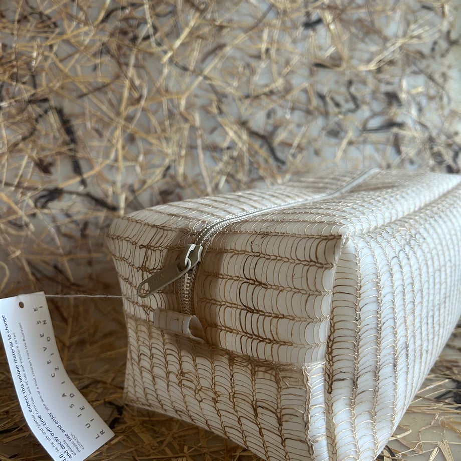 697c3d62fce2bd71efdcff31