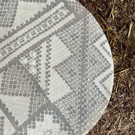 Luisa cevese  antique lace mat