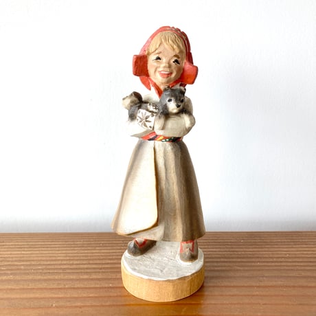HENNING Wood Carving へニング木彫り彫刻／犬を抱く女性
