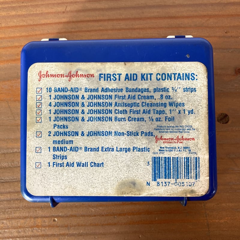 JOHNSON&JOHNSON FIRST AID缶ジョンソンエンドジョンソン JOHNSON&JOHNSON FIRST AIDジョンソンエンドジョンソン缶 - メルカリ