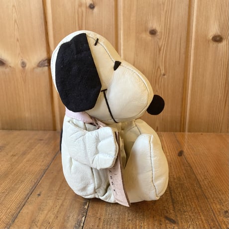 SNOOPY 本革ぬいぐるみ(お座り)／1997年 SNOOPY TOWN