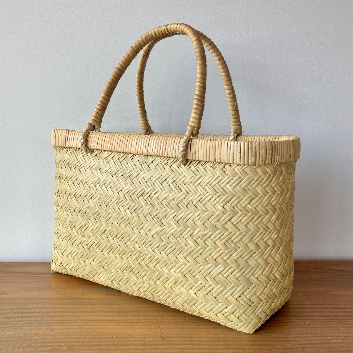 新品　岩手　鳥越竹細工 すず竹 手提げかご スズ竹 すず竹 手提げかご -1／岩手県一戸 鳥越竹細工 | MILMOUNTAIN STORE