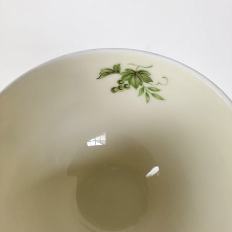 NARUMI Fine China ナルミ ブドウ＆リーフ柄 カップ＆ソーサー