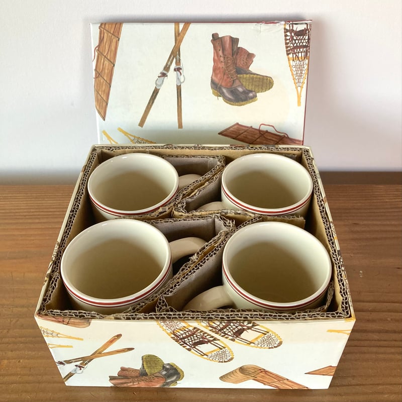 L.L.Bean購入　アウトドア　琺瑯食器セット　vintage L.L.Bean Winter Lodge マグ 4コセット 箱入り（そり・ブーツ
