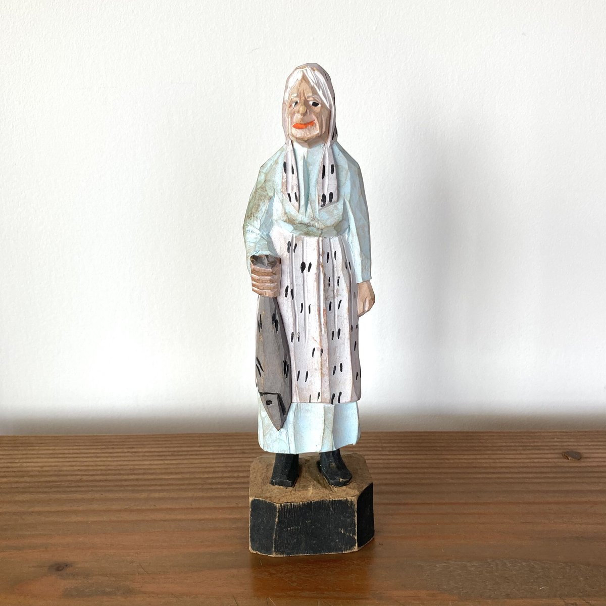 カナダ製 ヴィンテージ【HANNAH CANADA】木彫り オブジェ 置物 Canada Quebec Wood Carving ケベック木彫り彫刻 ／Old Woman