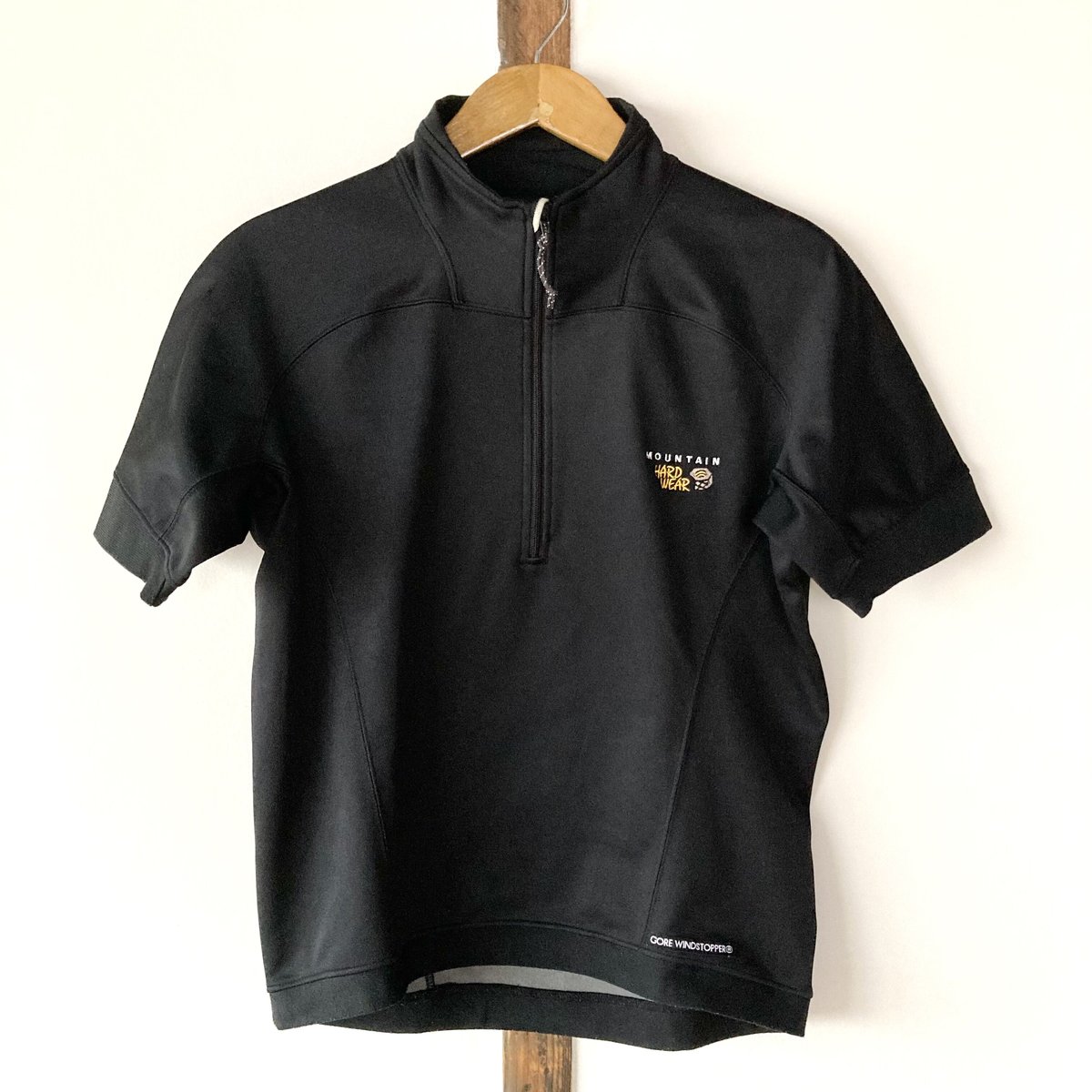 MOUNTAIN HARDWEAR ゴアウインドストッパー 半袖プルオーバー MOUNTAIN HARDWEAR ゴアウインドストッパー 半袖プルオーバー