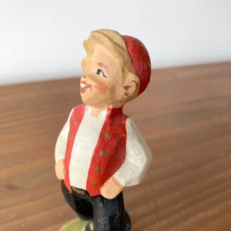 HENNING Wood Carving へニング木彫り彫刻／踊る少年