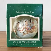 HALLMARK ガラス オーナメント／1986 Friends Are Fun