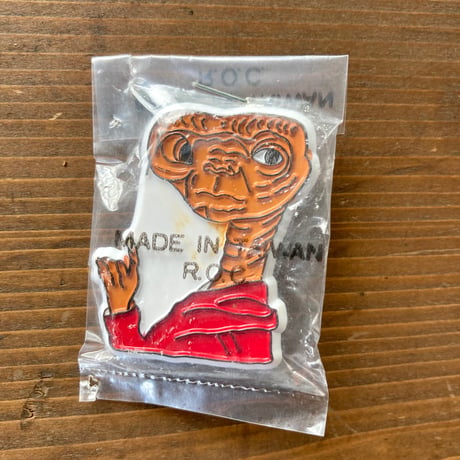 E.T. プラスチック ピンバッジ 袋入り未使用／③