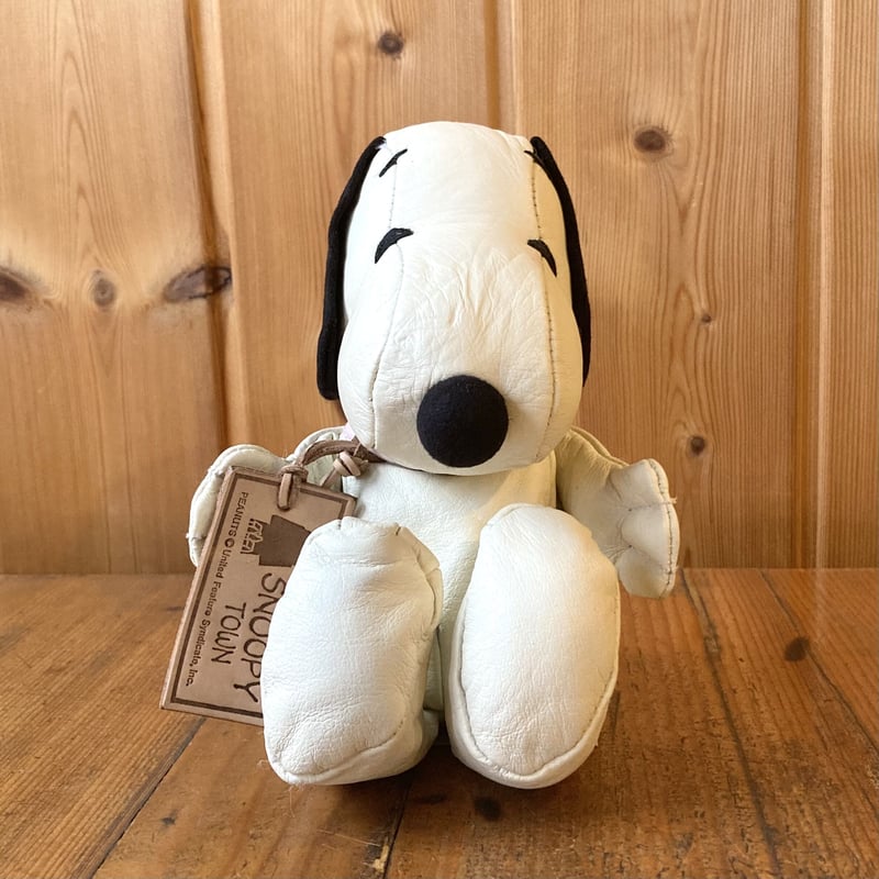 SNOOPY 本革ぬいぐるみ(お座り)/1997年 SNOOPY TOWN | MILMOUN SNOOPY 本革ぬいぐるみ(お座り)/1997年 SNOOPY TOWN | MILMOUN