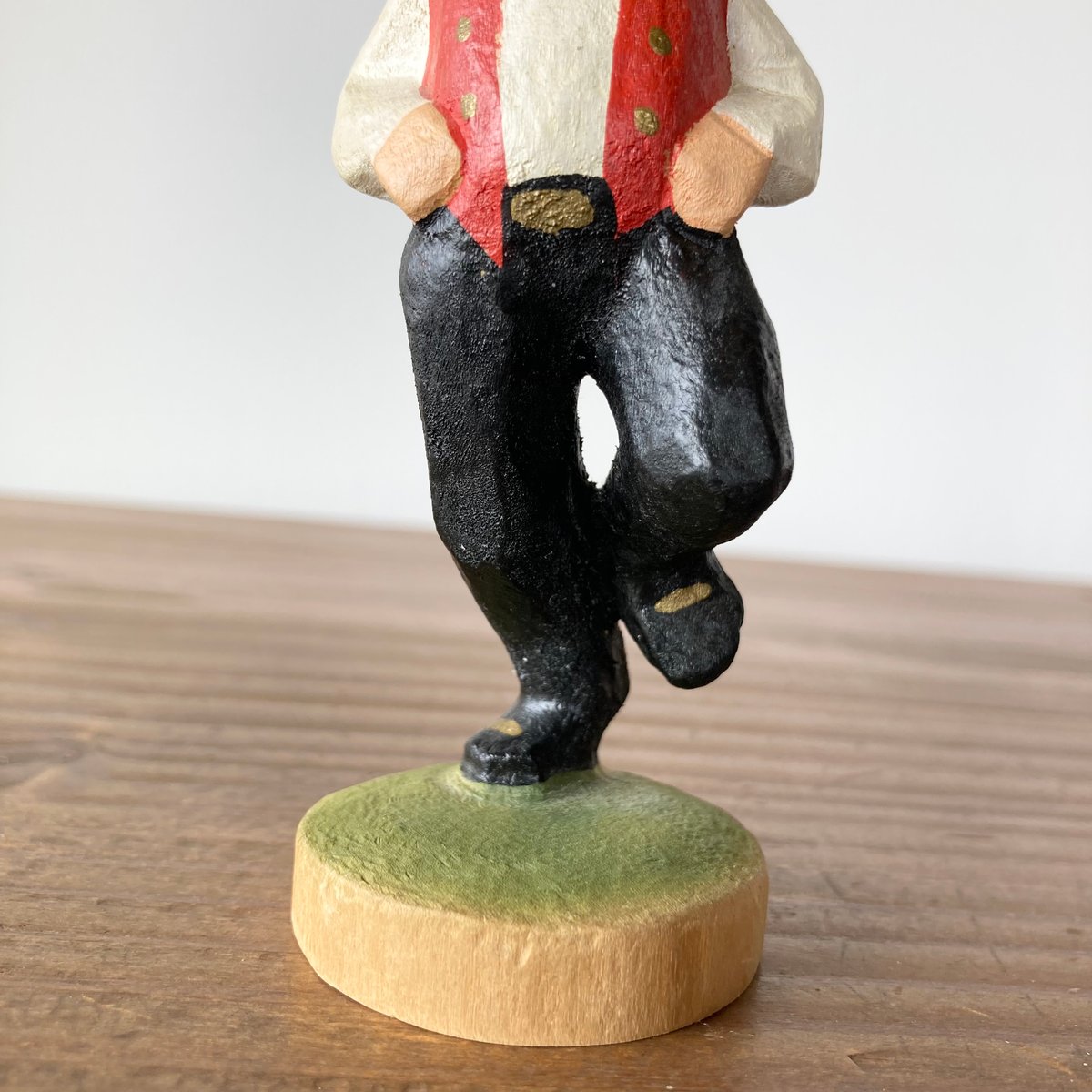 HENNING Wood Carving へニング木彫り彫刻／踊る少年 | MILMOUNTA