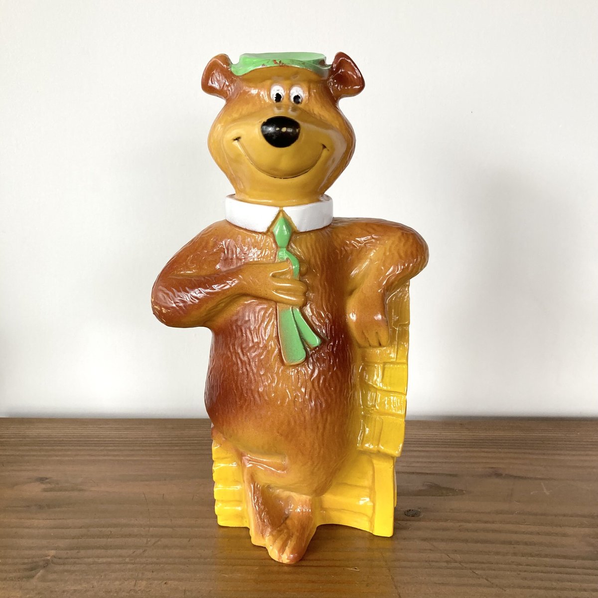 YOGI BEAR Hanna Barbera ヨギベア コインバンク 貯金箱 1973年 | YOGI BEAR Hanna Barbera ヨギベア コインバンク 貯金箱 1973年 |