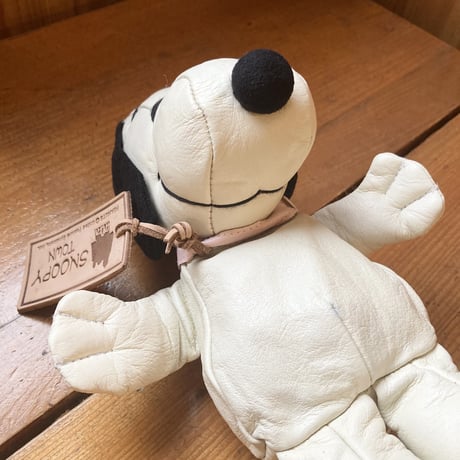 SNOOPY 本革ぬいぐるみ(お座り)／1997年 SNOOPY TOWN