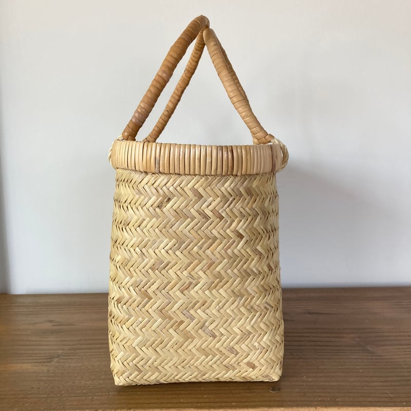 鳥越竹細工　すず竹　脚付　六角　竹かご　cotogoto 鳥越竹細工 すず竹 脚付 六角 竹かご cotogoto - メルカリ