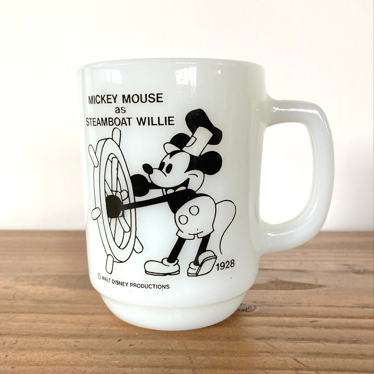 FIRE KING ANCHOR HOCKING Disney Mickey Steamboa