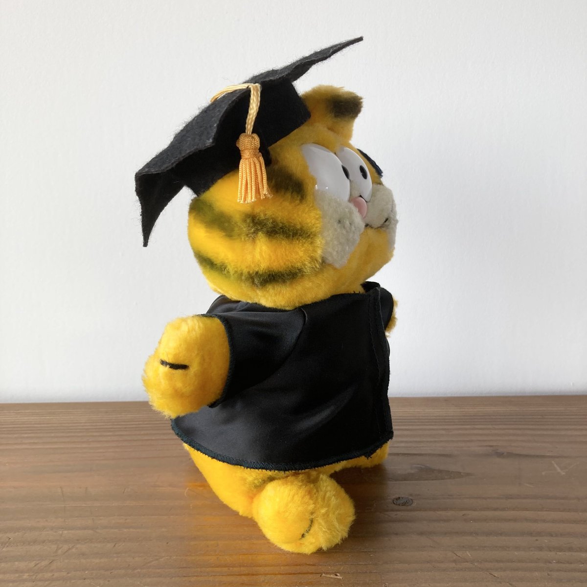 GARFIELD ガーフィールド ぬいぐるみ DAKIN 1980s／GRADUATION |