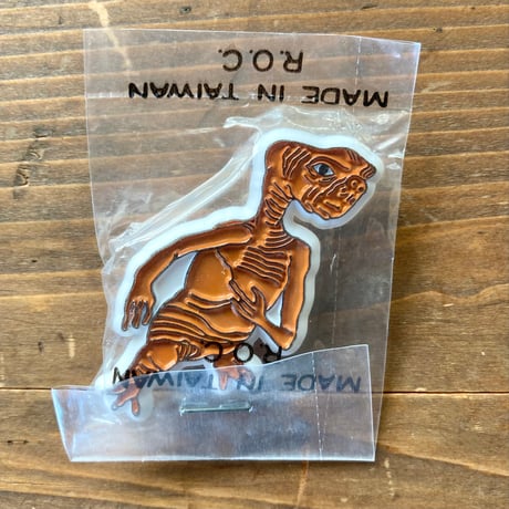 E.T. プラスチック ピンバッジ 袋入り未使用／①