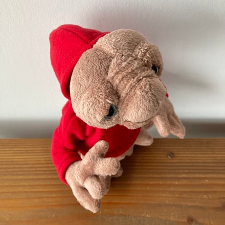 E.T.ぬいぐるみ 赤パーカー UNIVERSAL STUDIOS