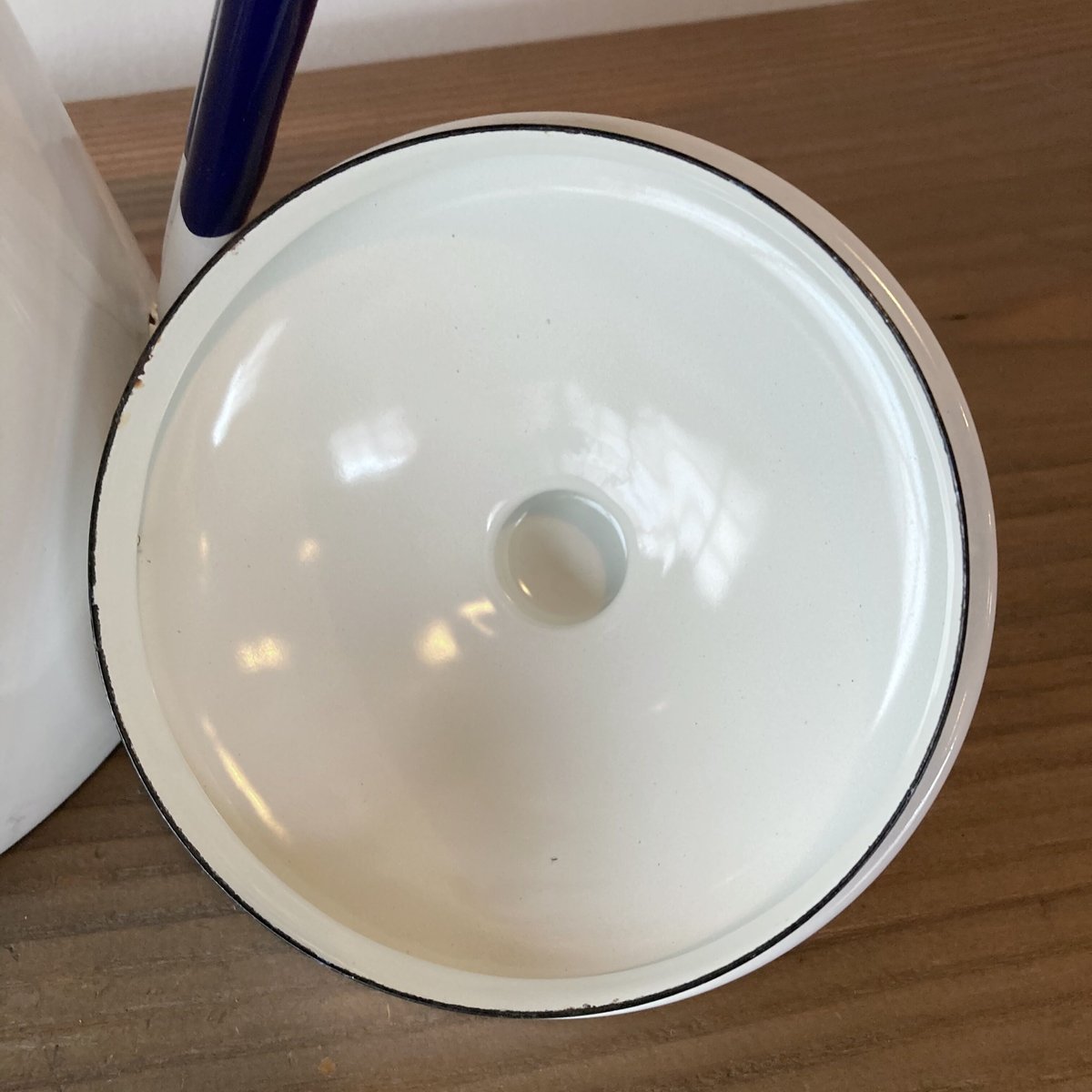 ホーロー風呂giraffe印 Giraffeキリン印ホーローケトル 2.7ℓ／ホワイト×ネイビー