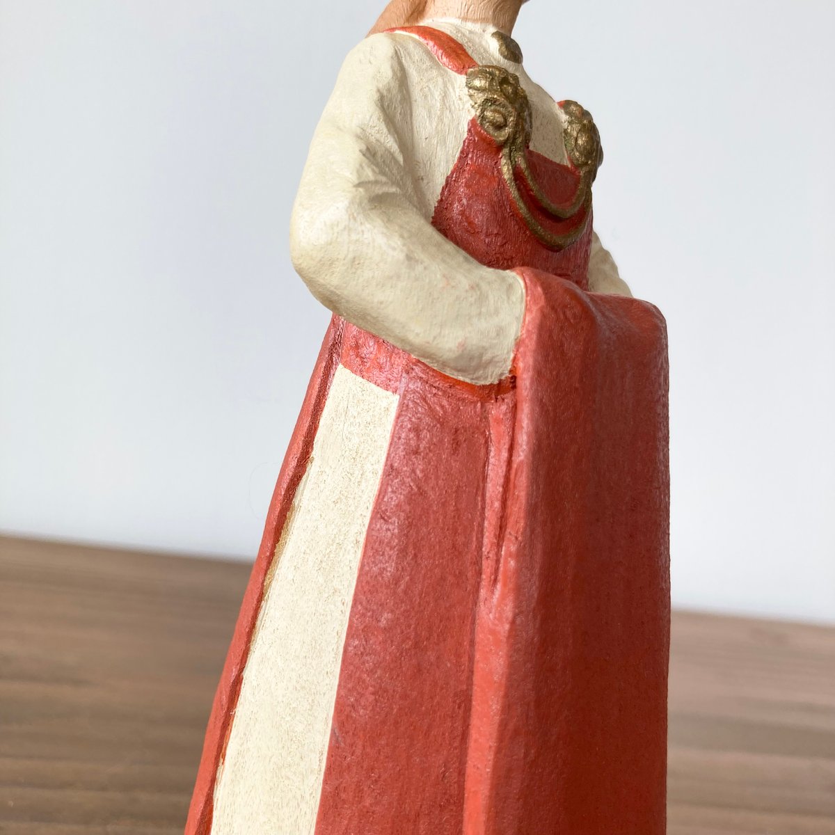 HENNING Wood Carving へニング木彫り彫刻／バイキング女性