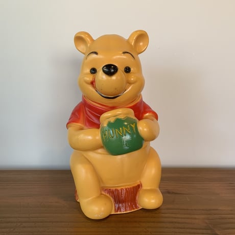 1970s WINNIE THE POOH BANK･PLAY PAL PLASTICS くまのプーさんコインバンク 貯金箱