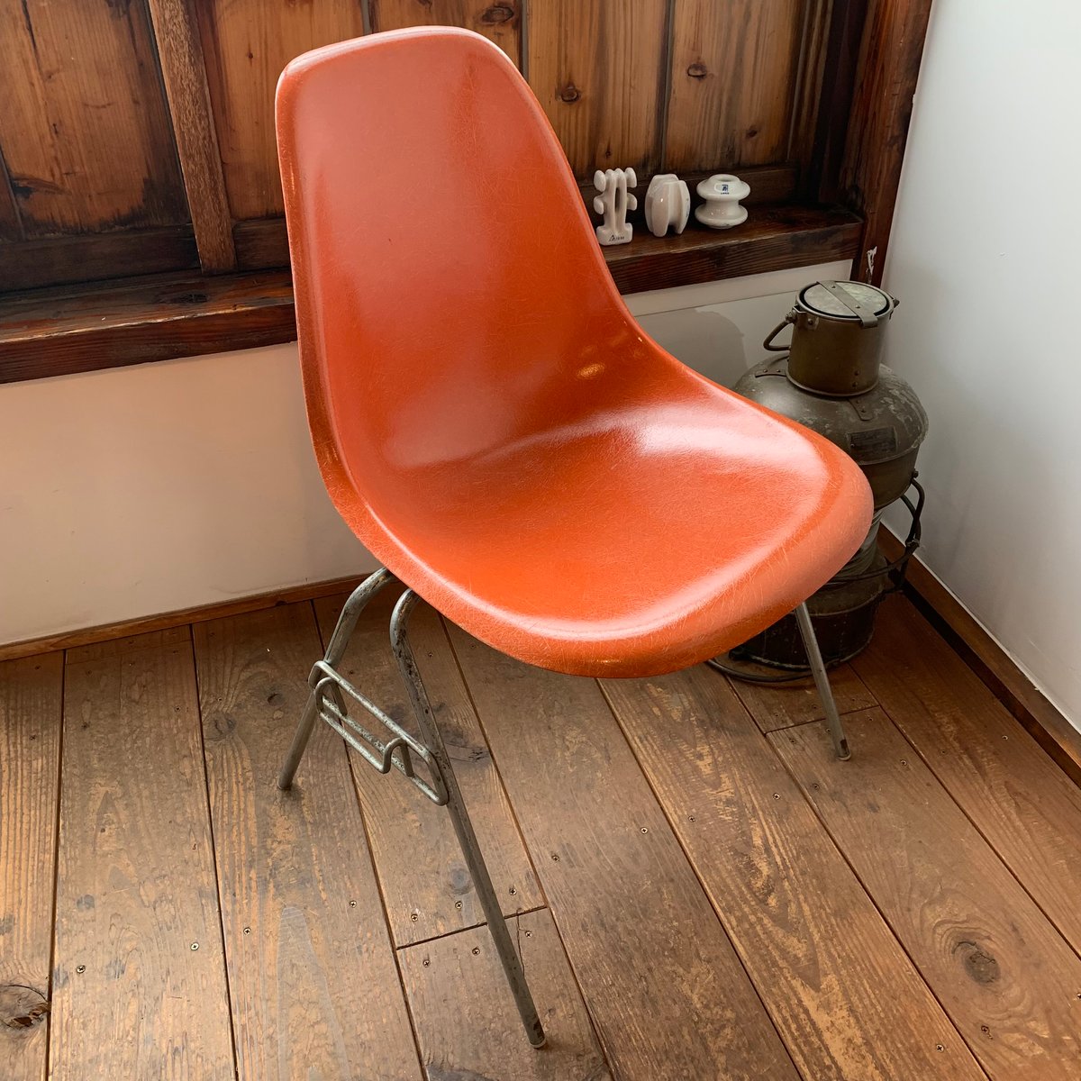 イームズチェア　スタッキングベース　オレンジ2 EAMES イームズ チェア ② 1959 サイドシェル スタッキングベース