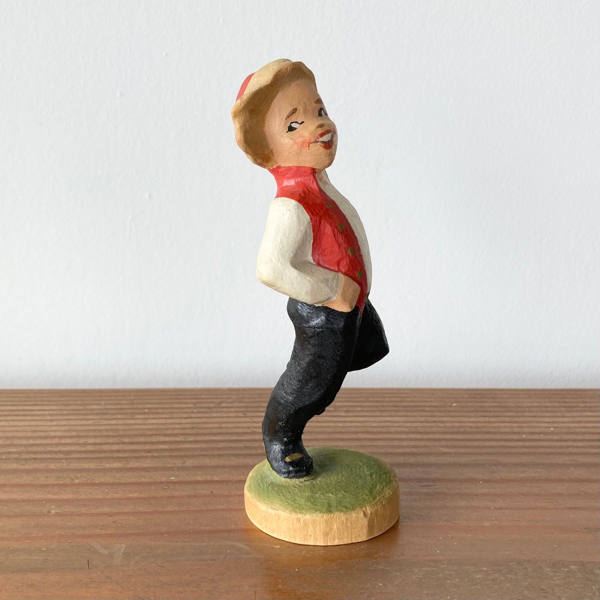 HENNING Wood Carving へニング木彫り彫刻／踊る少年 | MILMOUNTA