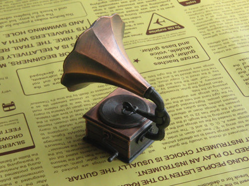 アンティーク鉛筆削り/蓄音器 | 瀬戸の潮風