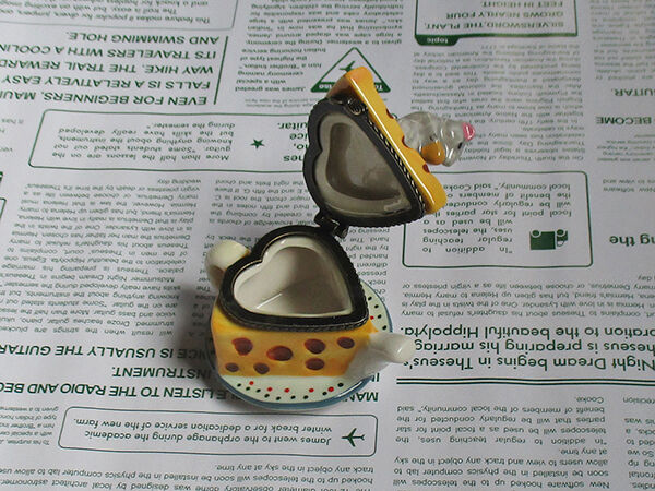 ポタリーミニケース/ネズミとチーズ | 瀬戸の潮風