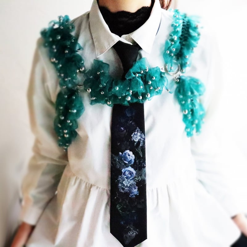 MABATAKI美雨　花のネクタイ（青薔薇） 花のネクタイ | MABATAKI 美雨(マバタキミウ）