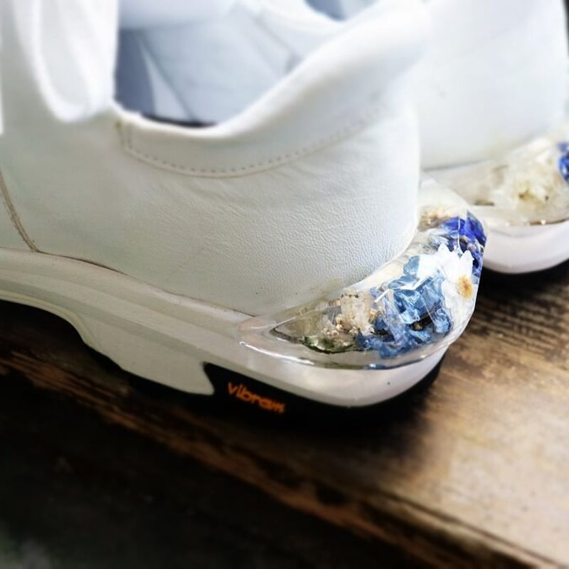 Ave+ar」#02 White x 淡いBlueの花々 | MABATAKI 美雨(マ