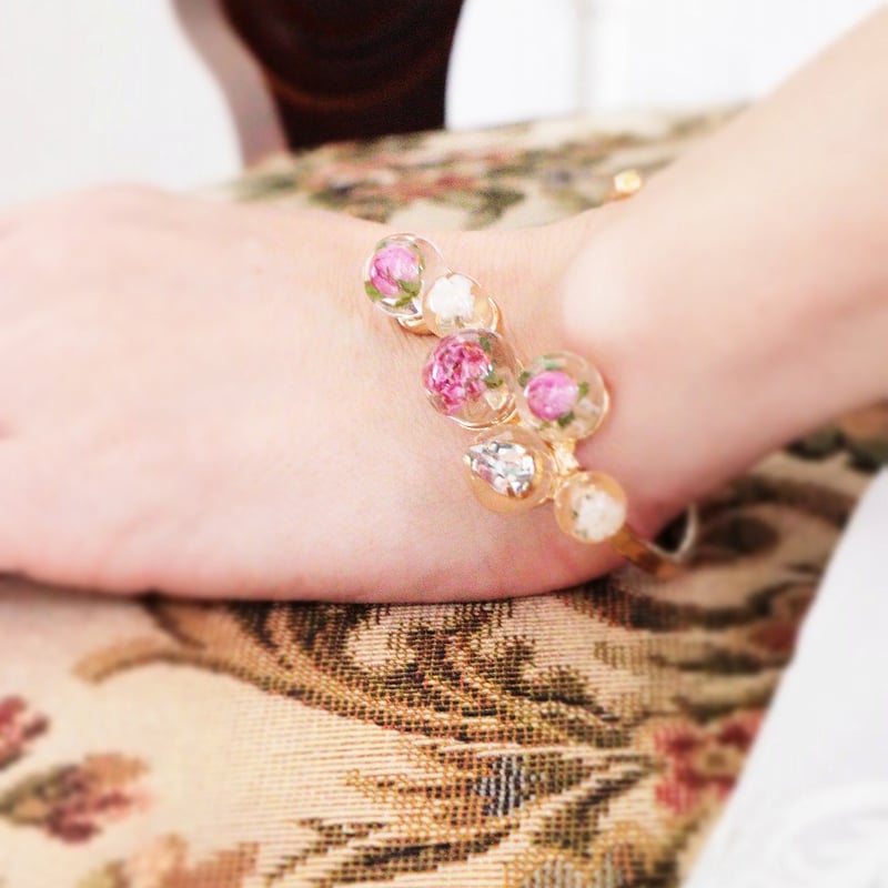 予約商品 yoake ブレスレット Gold×ミニバラの花束とスワロ | MABATAKI